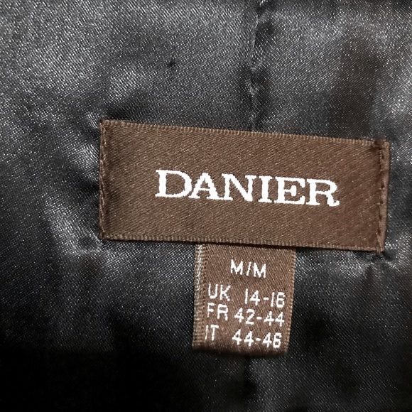 Danier | NWOT black leather jacket - Picture 6 of 12